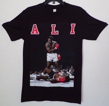 Load image into Gallery viewer, New &quot;Muhammad Ali - ALI&quot; Unisex Silkscreen T-Shirt. Available From Small-3XL.
