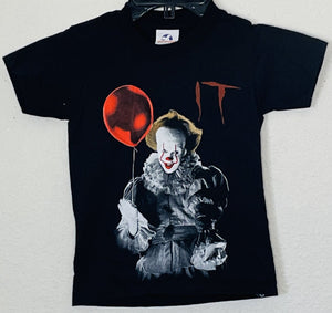 New "Horror Pennywise IT Clown W/Red Balloon" Youth Silkscreen Horror T-Shirt. Available In XS-XL Youth.