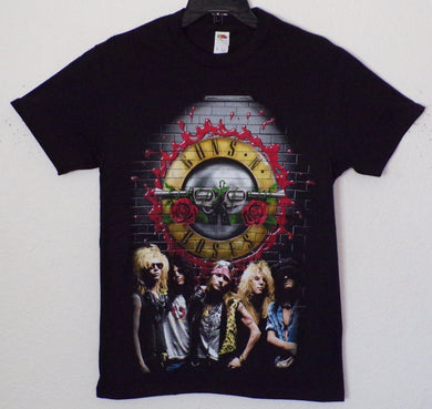 ’Guns N Roses - Group Picture’ Adult Silkscreen T-Shirt. Available From Small-3XL. - Unisex Short Sleeve Shirt