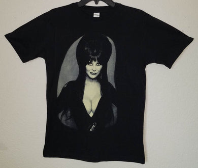 new elvira black n white portrait mens silkscreen horror t-shirt available from small-3xl women vintage hollywood unisex movie men horror apparel adult shirts tops